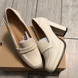 Elegant Cream Women's Loafers